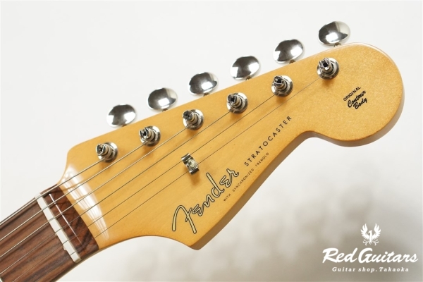 VINTERA ’60S STRATOCASTER MODIFIED - Burgundy Mist Metallic
